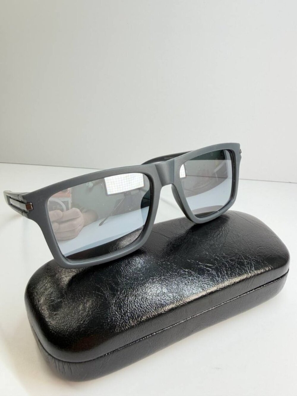 Vince Camuto Designer Sunglasses – Grey Matte Frame | CAT.3 Lenses